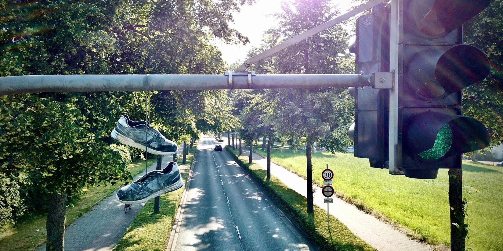 Immer mehr Ampeln „tragen“ Schuhe