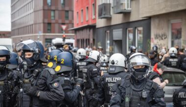 War das Polizeiaufgebot bei den Demos in Dortmund angemessen?