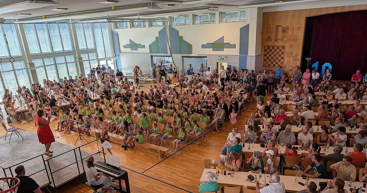 Kinderchor feiert Jubiläum in voller Halle