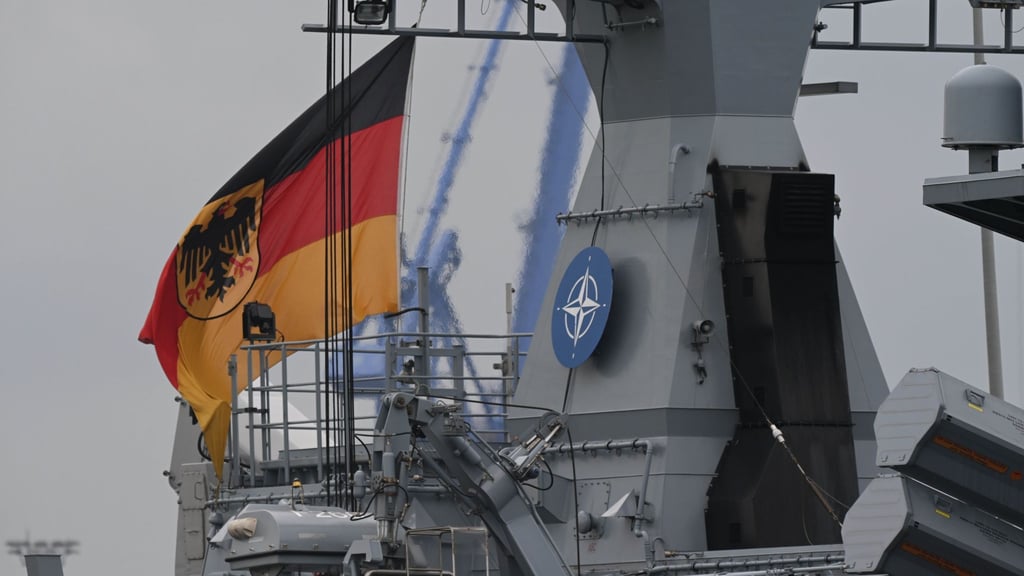 Nato-Schiffe machen nach Manöver in Kiel fest
