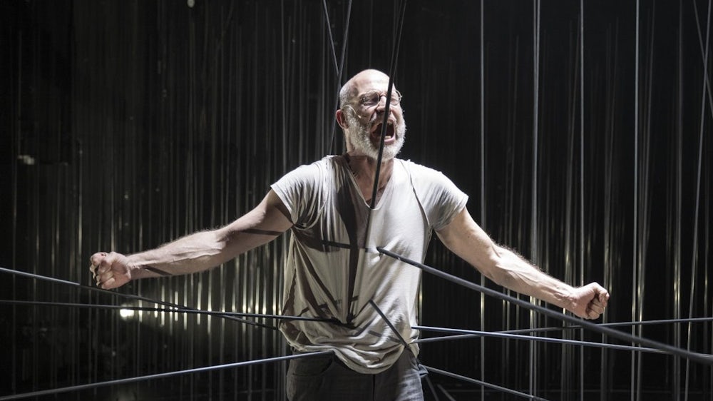 Verausgabung auf der Bühne: Joachim Meyerhoff als Platonow in Anton Tschechows „Die Vaterlosen“ an den Münchner Kammerspielen.
