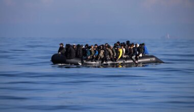Großbritannien: Premier Starmer will härter gegen irreguläre Migration vorgehen - Politik