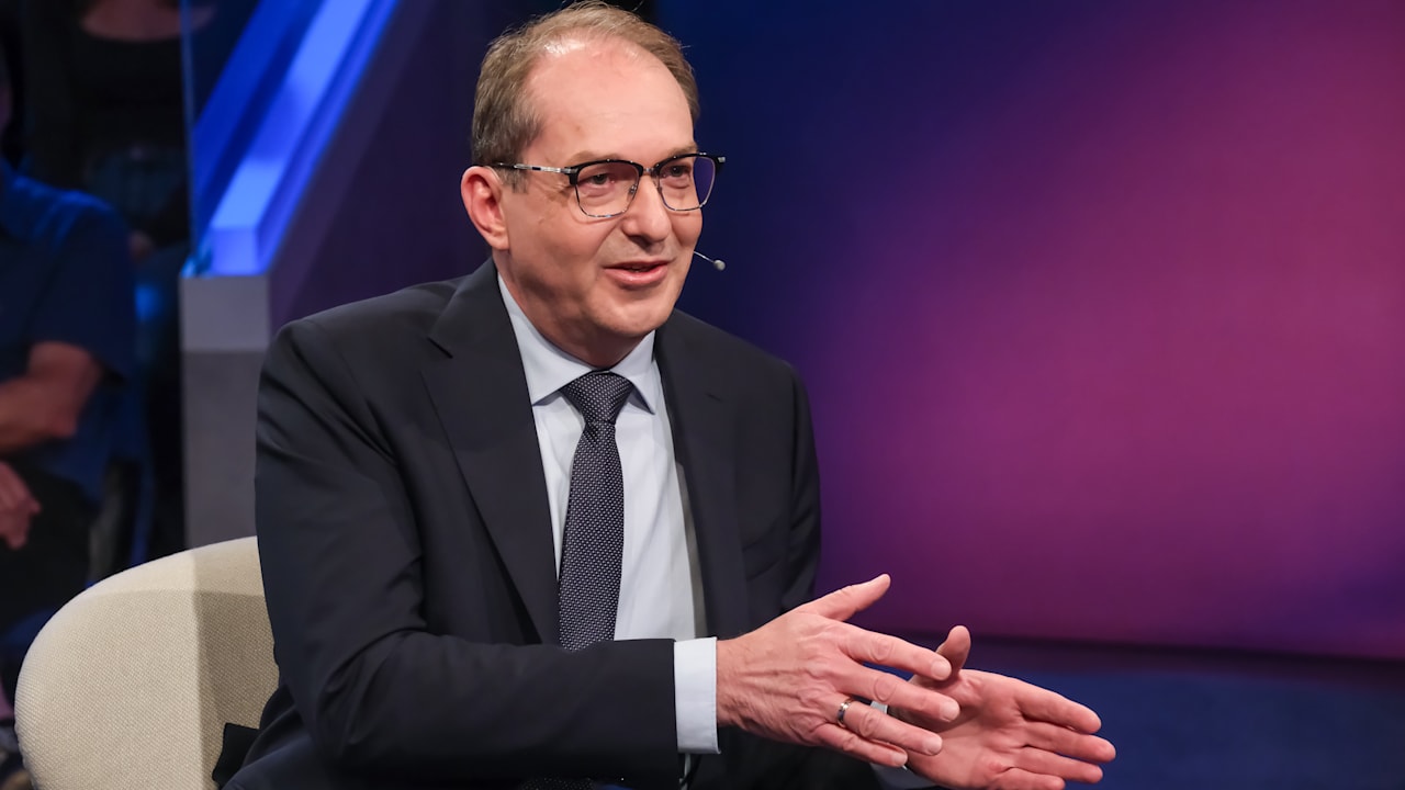 Asyl-Streit: Dobrindt überrascht bei Maischberger | Politik
