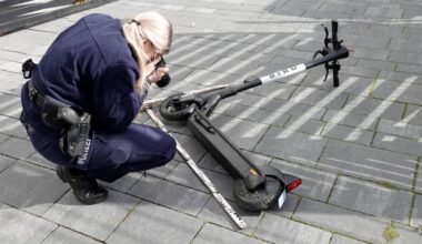 Richard-Paulick-Straße in Halle: E-Scooter-Unfall mit Auto: Drei Verletzte