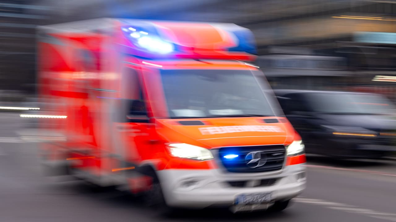 Mannheim: Junge (13) von Straßenbahn erfasst und schwer verletzt | Regional