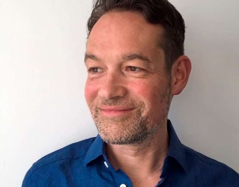 Verleger will nur Bücher von Männern publizieren – sie würden "oft übergangen" - Kultur