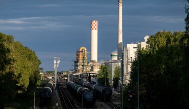 Ohne Öl aus Russland - Bund lässt Zukunft der PCK Schwedt offen - Wirtschaft