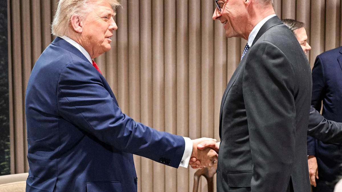 Merz spricht am Rande des G-7-Gipfels zwanzig Minuten mit Trump - Politik
