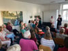 Zusammen mit Vereins-Chefin Merete de Kruyf (rechts) eröffnete Simone Butz die Ausstellung im Haus des Gastes in Feldberg.