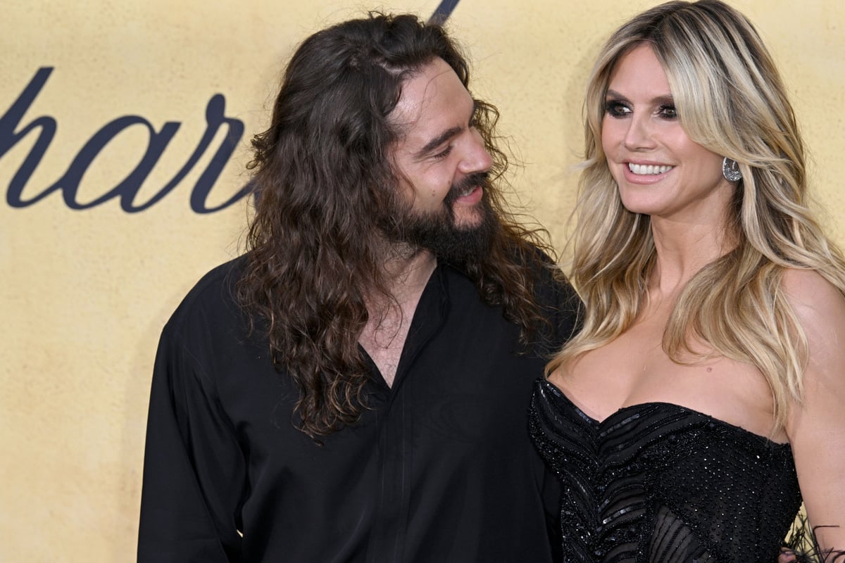 Was macht Heidi Klum da mit Tom Kaulitz' Hand?