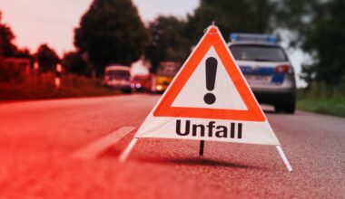 Bochum: Schwerer Unfall zwischen Motorrad und Pkw | Regional