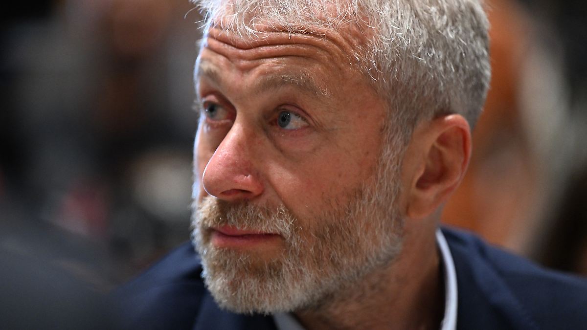 Milliarden für Ukraine: London droht Abramowitsch nach Chelsea-Verkauf mit Klage