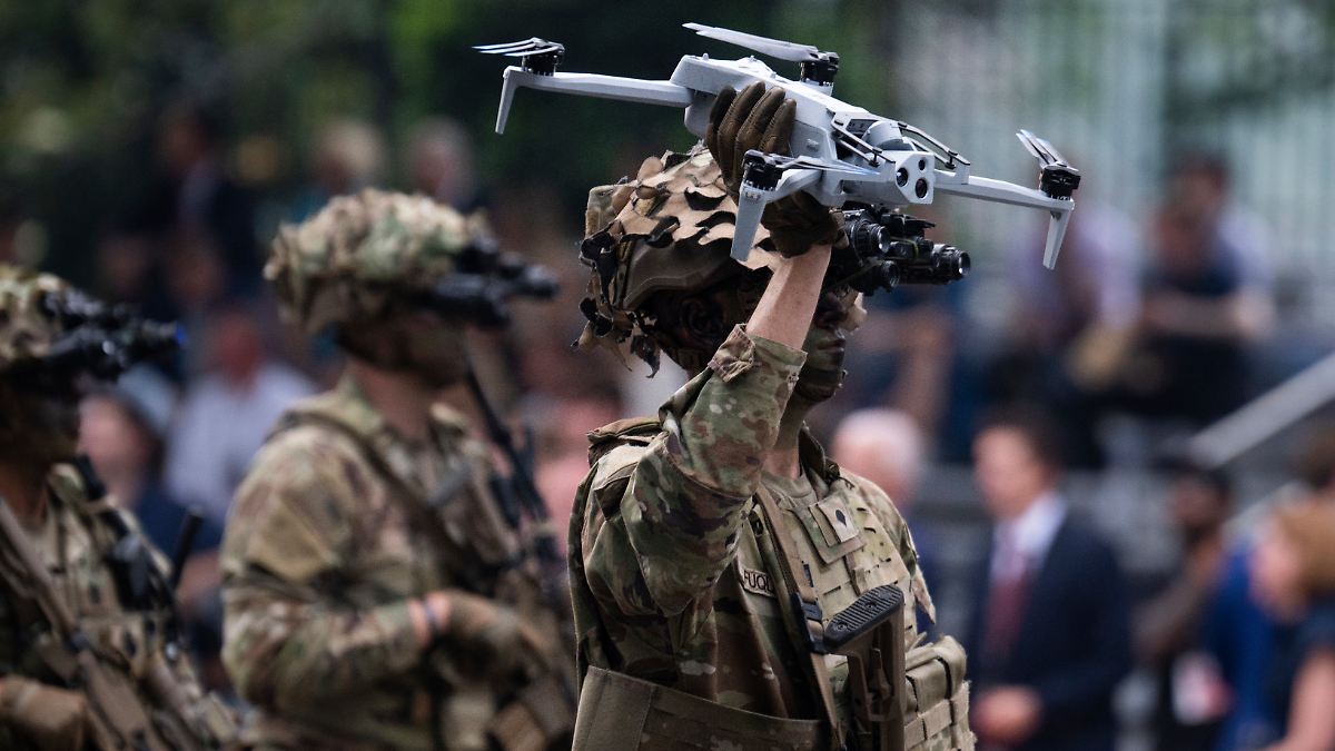 Lehre aus dem Ukraine-Krieg: US-Streitkräfte setzen verstärkt auf Drohnen und Raketen