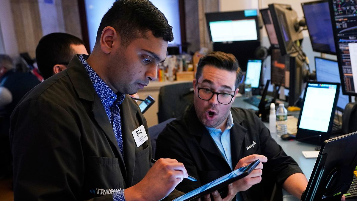 Zinsfantasien blühen auf: Wall Street bleibt im Aufwärtstrend