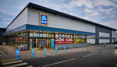 Aldi plant 20 neue Filialen in Großbritannien: Eine Aldi Filiale von Außen.