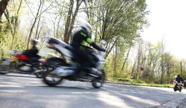 Niedersachsen & Bremen: Verfolgung im Ammerland: Biker flieht vor Polizei