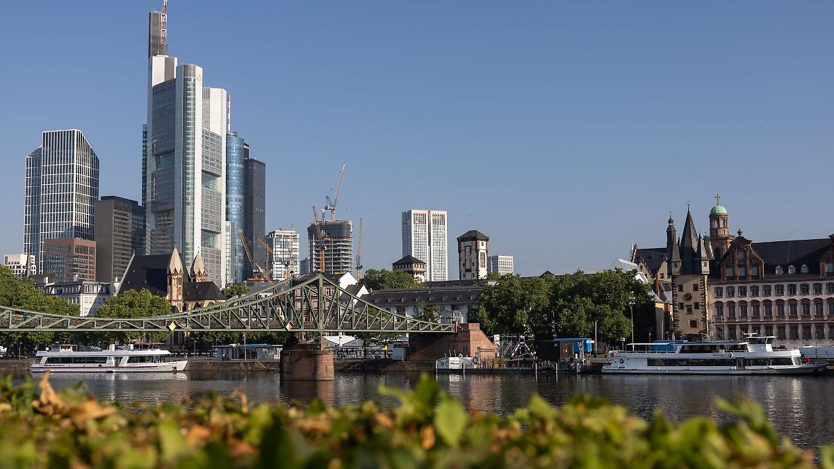 Hessen: Magistrat beschließt Nachtragshaushalt für Stadt Frankfurt