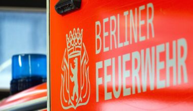 Berlin & Brandenburg: Pferd im Wasser in Not - Feuerwehr als Retter