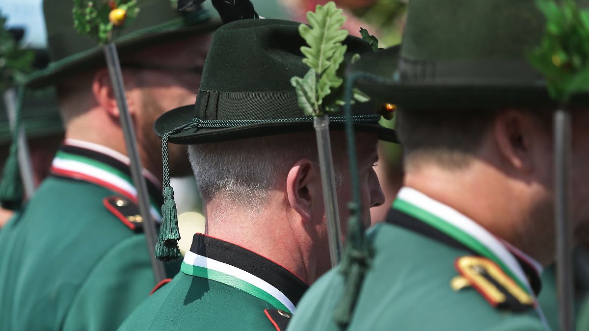 Niedersachsen & Bremen: Initiative demonstriert für "Kinderschützenfest für alle"