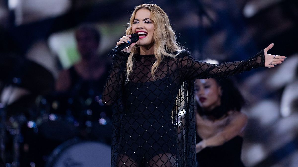 Hamburg & Schleswig-Holstein: Rita Ora gibt ihr mehrfach verschobenes Konzert in Hamburg
