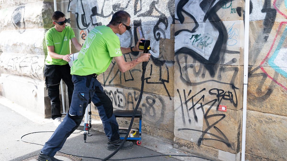 Sachsen: Graffiti-Entfernung mit Laser - Testreihe in Dresden läuft