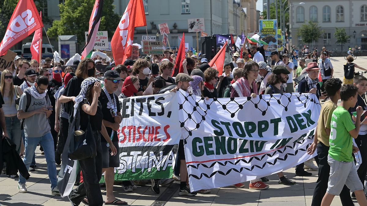 Berlin & Brandenburg: Demos für Palästinenser und Israel in Potsdam