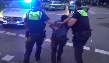 Schwerer Unfall bei Wendemanöver: Polizei nimmt renitenten Gaffer in Hamburg fest
