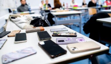 Niedersachsen & Bremen: Landtag diskutiert über Handyverbote an Schulen