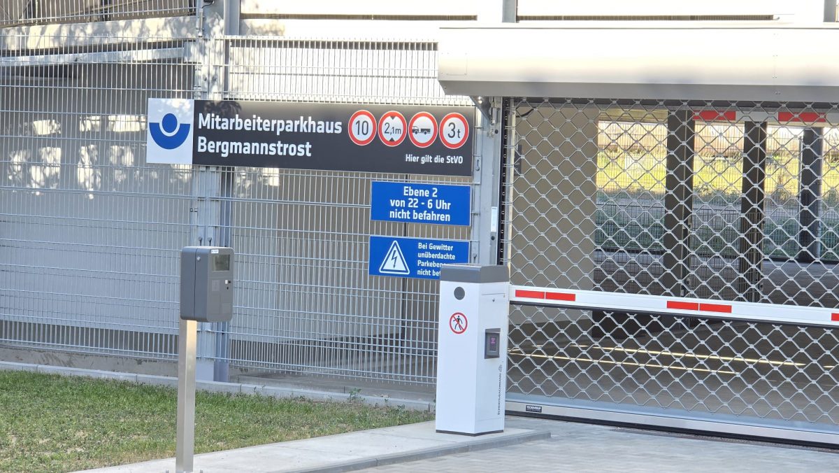 Bergmannstrost eröffnet neues Mitarbeiter-Parkhaus mit 264 Stellplätzen in der Roßbachstraße – Du bist Halle