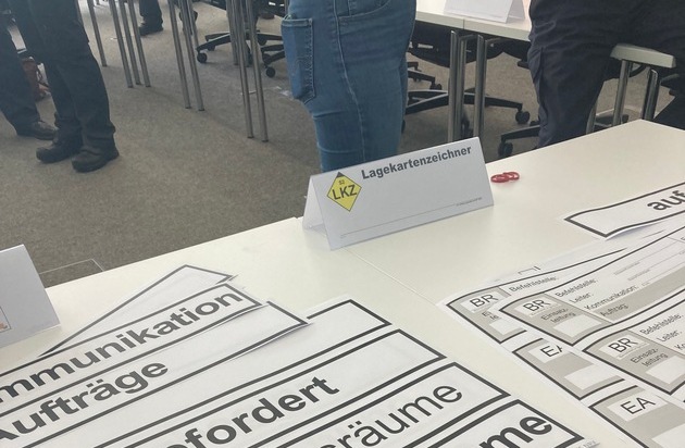 FW-EN: Technische Einsatzleitung des Ennepe-Ruhr-Kreises übt drei Tage in Münster