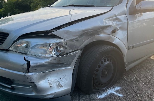 POL-DU: Bergheim: Zwei Schwerverletzte nach Verkehrsunfall