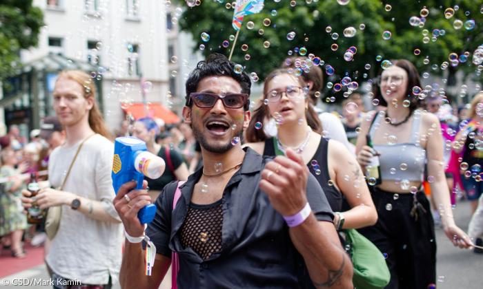 Menschen auf einer Straße