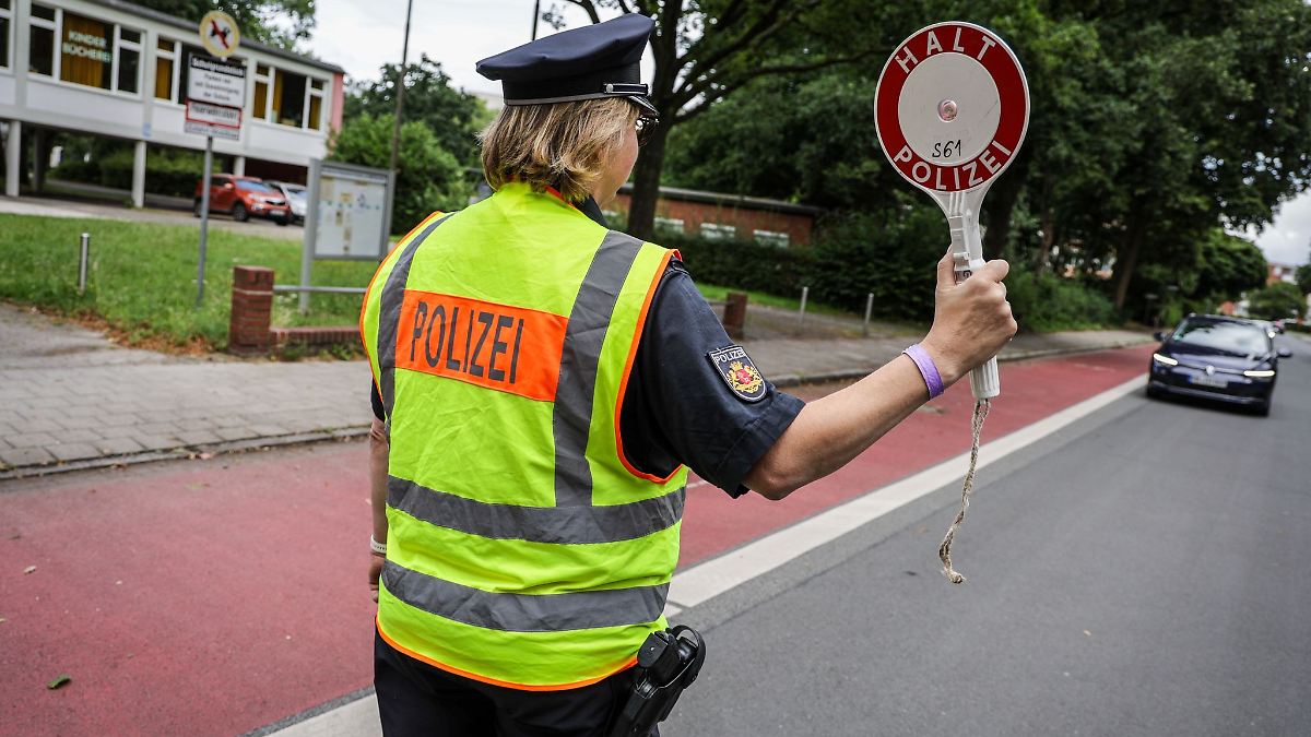 Niedersachsen & Bremen: Kontrollen vor Schulen - Polizei stellt viele Verstöße fest