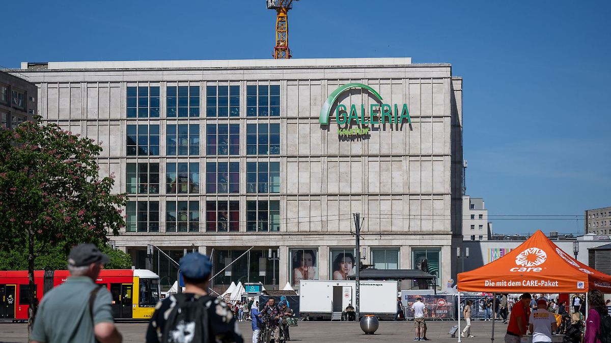Berlin & Brandenburg: Direktor: Alexanderplatz Chance für Zentralbibliothek