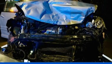 POL-DU: Neumühl: PKW kollidiert frontal mit LKW - Zwei Verletzte