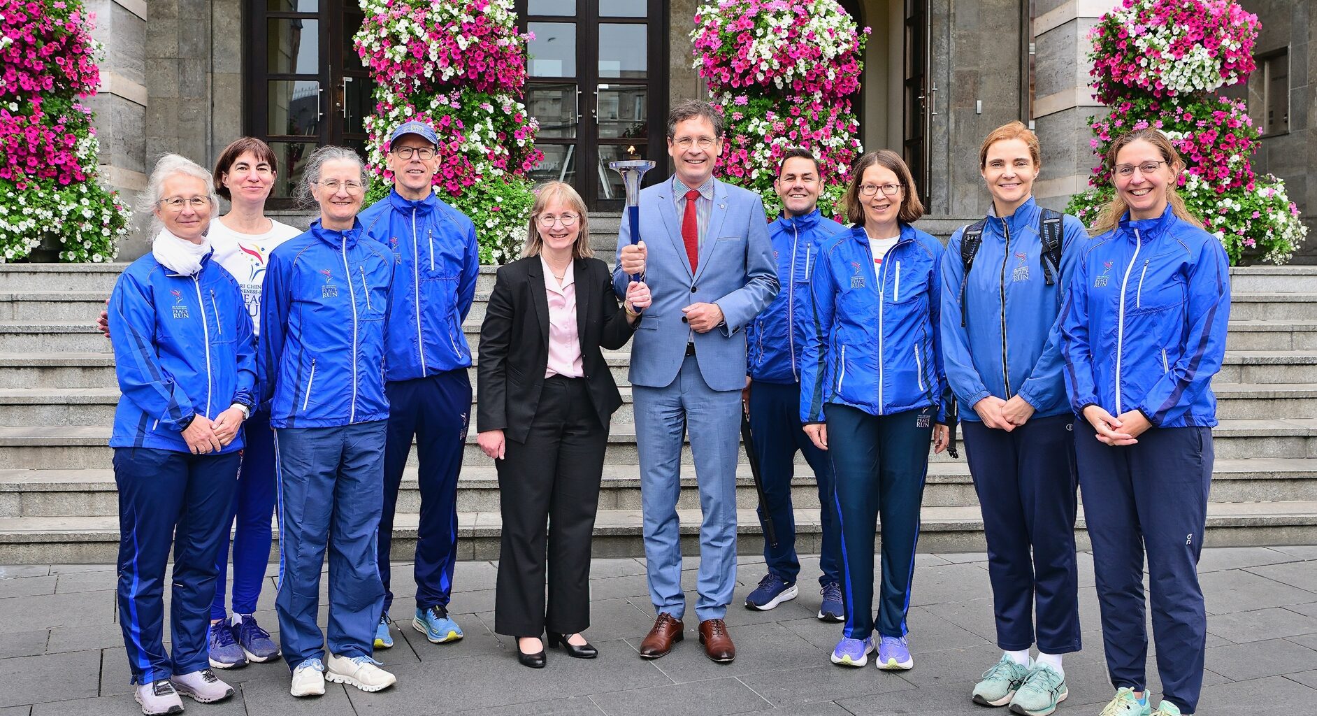 Internationaler Peace Run macht Station in der Saalestadt