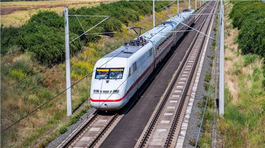 Testzug fährt Tempo 405 zwischen Erfurt und Leipzig