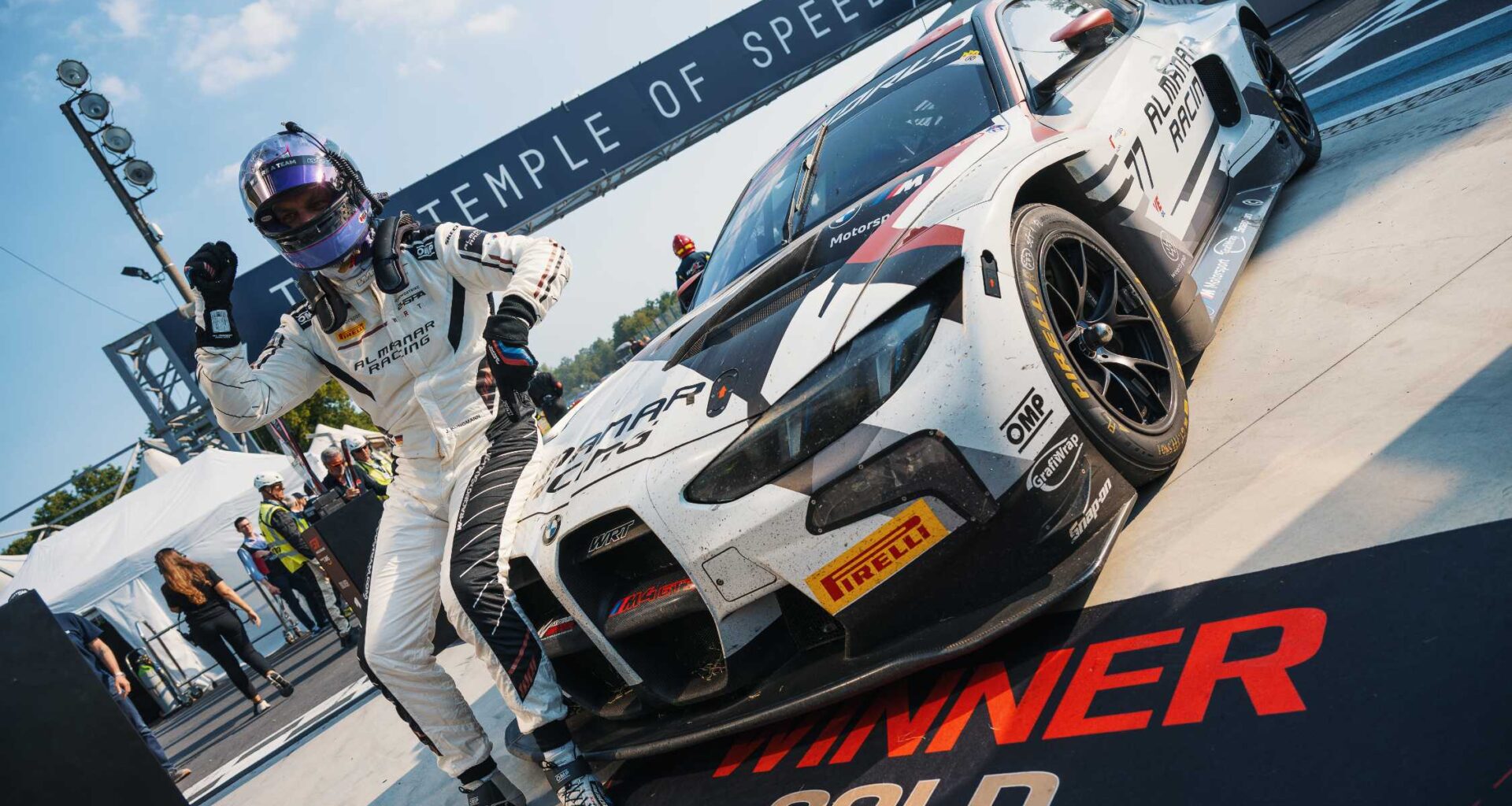 Klassensiege und Gesamtführung in der GT World Challenge Europe für BMW M Motorsport Teams.