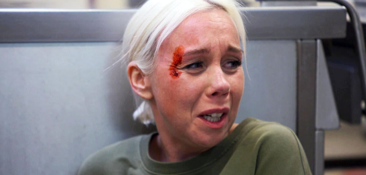 Peggy wird bei Berlin – Tag & Nacht im Gefängnis angegriffen