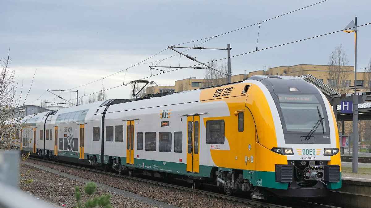 Berlin & Brandenburg: Bauarbeiten lösen Sperrung auf Bahnlinie RE1 aus