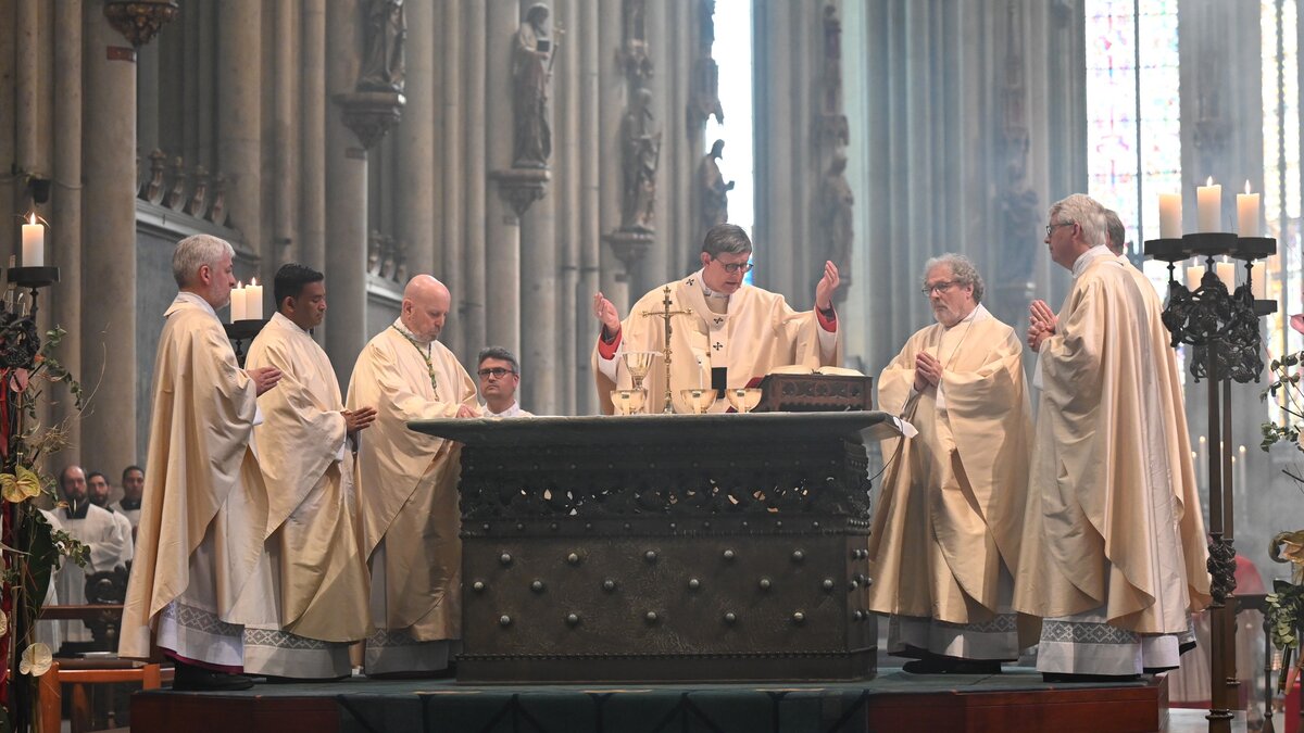 Pontifikalamt am zwölften Sonntag im Jahreskreis - Domradio.de