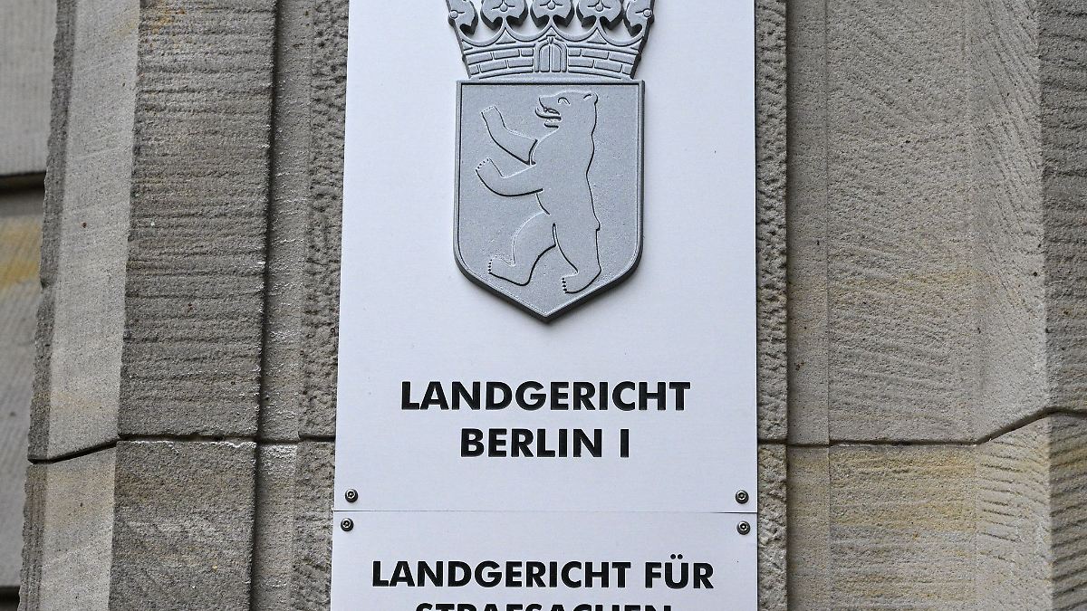 Berlin & Brandenburg: Partnerin erschlagen und verscharrt? Angeklagter schweigt