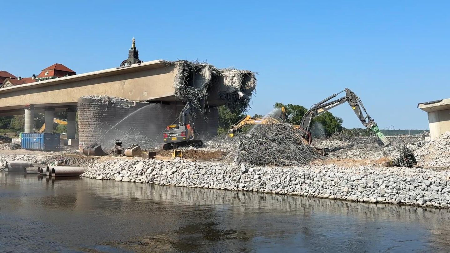 Fest vertäut in Dresden – ein Dampfer, ein Denkmal, aber kein stilles Ende