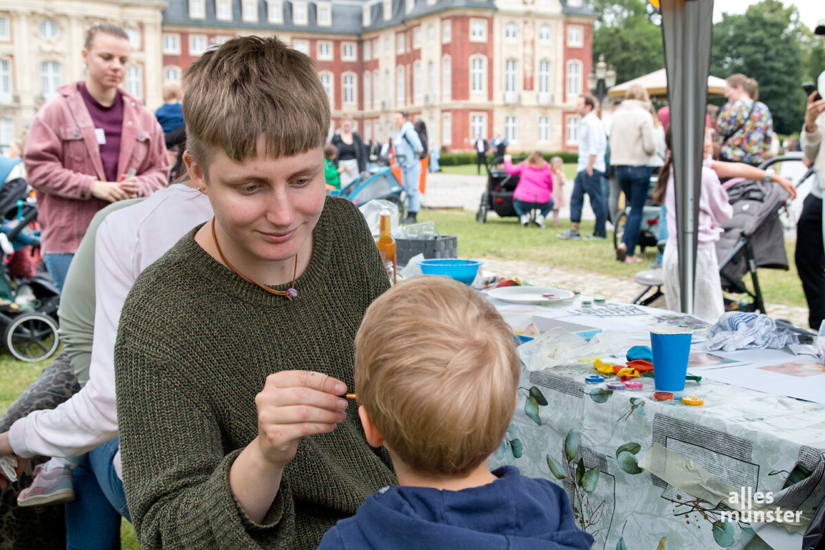 Das Kinderschminken kam besonders gut an. (Foto: Veronika Brühl)