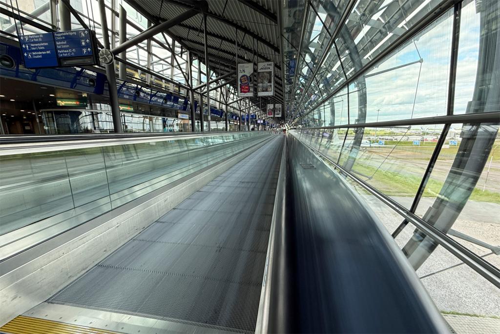 Flughafen Leipzig/Halle: Acht neue Schnellladestationen für E-Auto