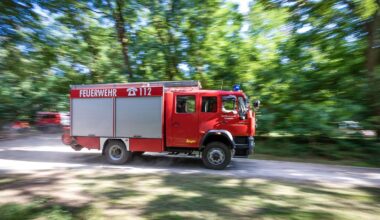 Berlin & Brandenburg: Waldbrand bei Cottbus legt Bahnverkehr lahm