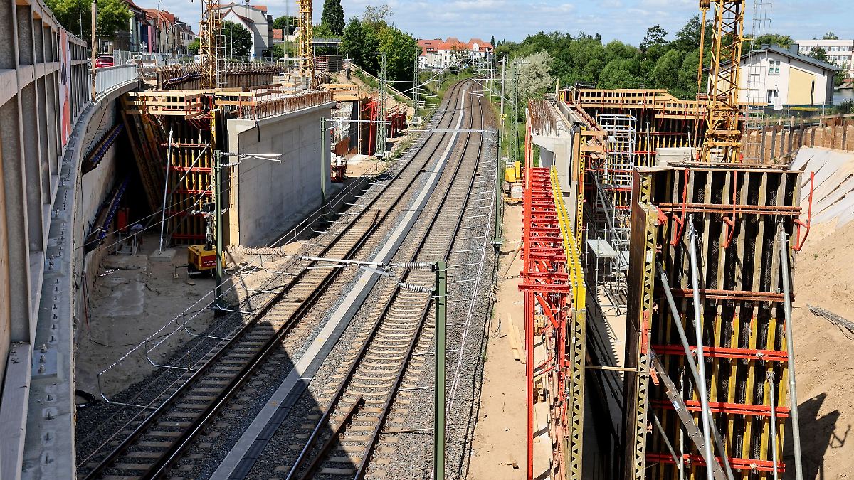 Mecklenburg-Vorpommern: Bahnstrecke zwischen Rostock und Berlin im Juli unterbrochen
