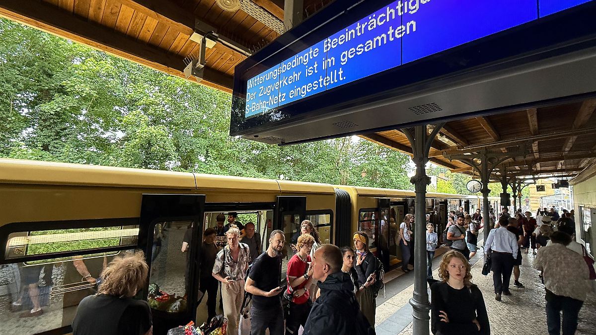 Berlin & Brandenburg: Strecken freigegeben: Berliner S-Bahn fährt wieder nach Plan