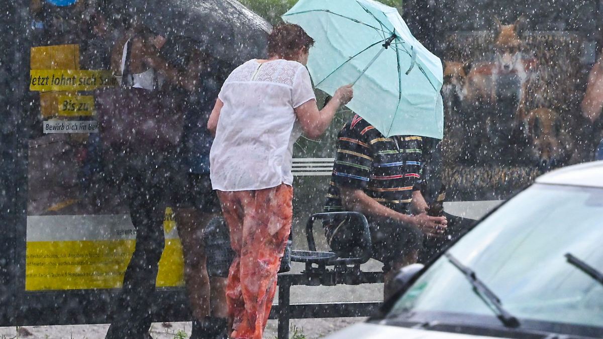 Berlin & Brandenburg: Berliner Polizei: Bislang keine Unwetter-Verletzten