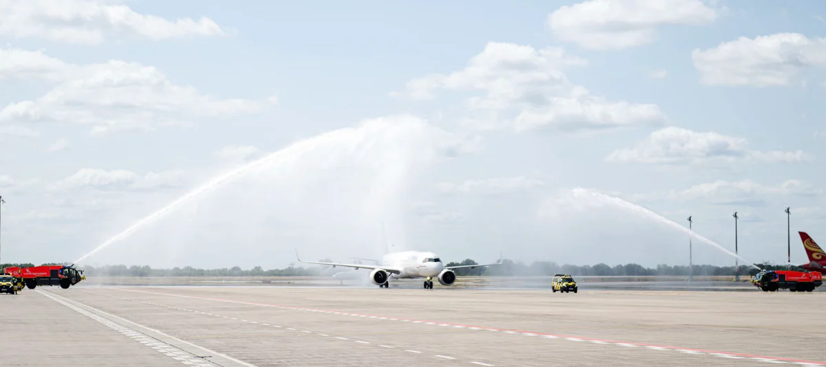 Erstflug mit Air Transat - Neue Direktverbindung Berlin-Toronto gestartet - Wirtschaft